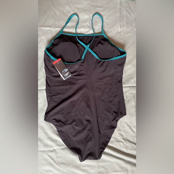 Speedo Women's Swimsuit One Piece Endurance+ Swimsuit - Picture 2 of 6